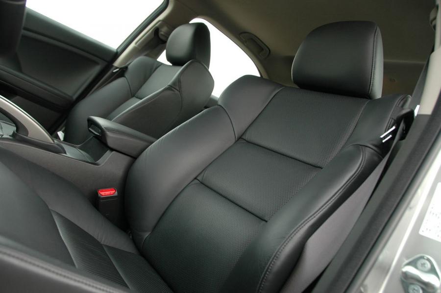 Интерьер Acura TSX V6 2010 года  (фото 46 из 87)